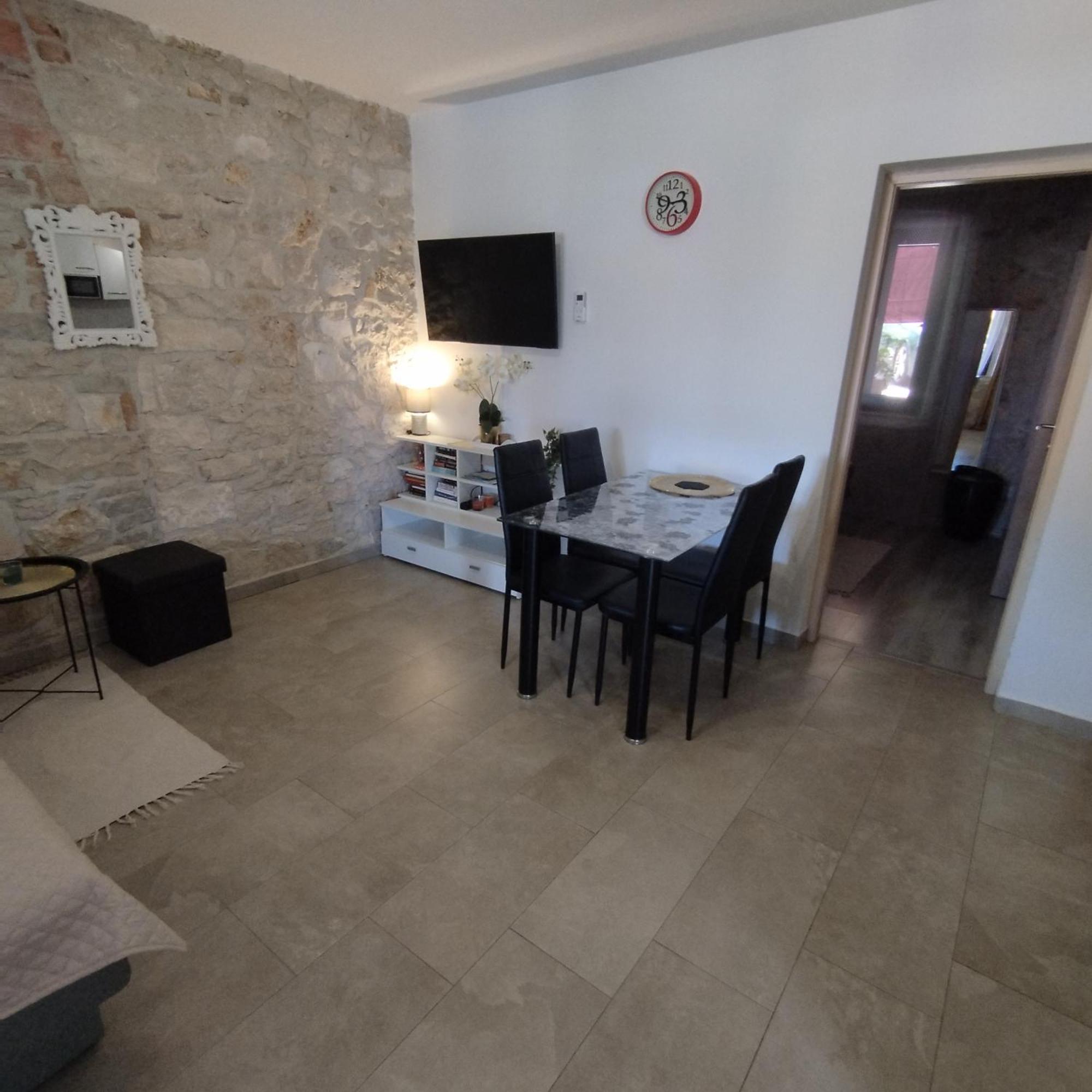 Apartmani Memic 100 M Do Plaze, Apartments Memic Only 100M From Beach Porec Exterior photo